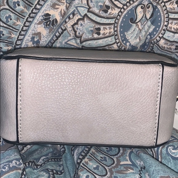 Emperia Zip Detail Vegan Camera Crossbody Bag - Picture 4 of 4